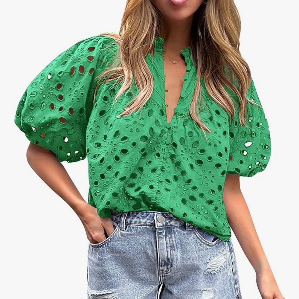 ☀️Pretty Garden Womens Hollow Out Lace Embroidered Blouse - Picture 2 of 7